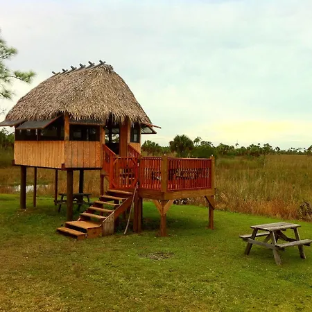 Everglades Chickee Cottage & Bungalow - Ochopee